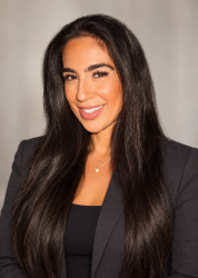 Headshot - Roxana Roohani